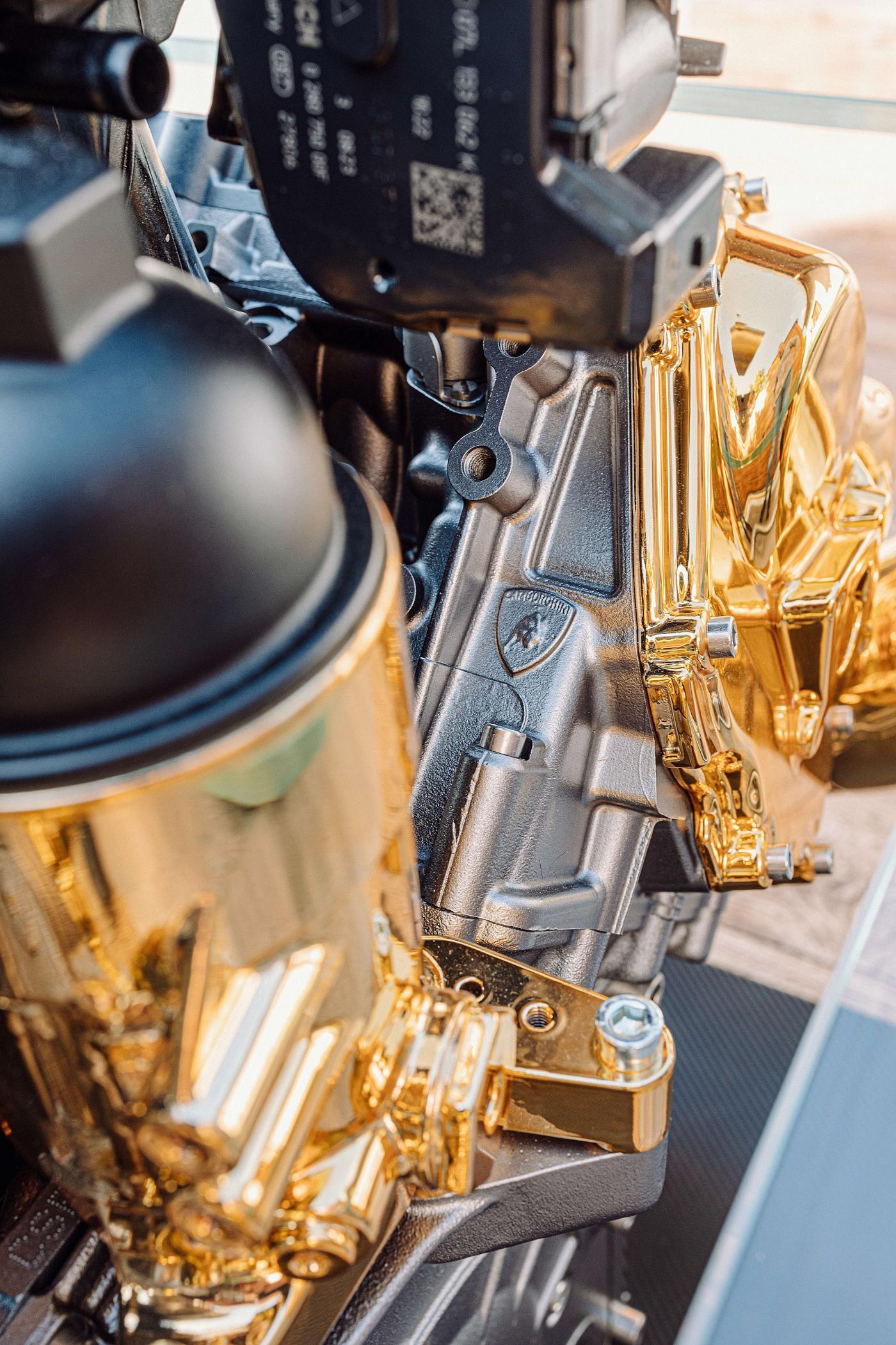 Lamborghini Huracán V10 Engine Coffee Table – Lamborghini Engine Art Table | TheArsenale - Image 10