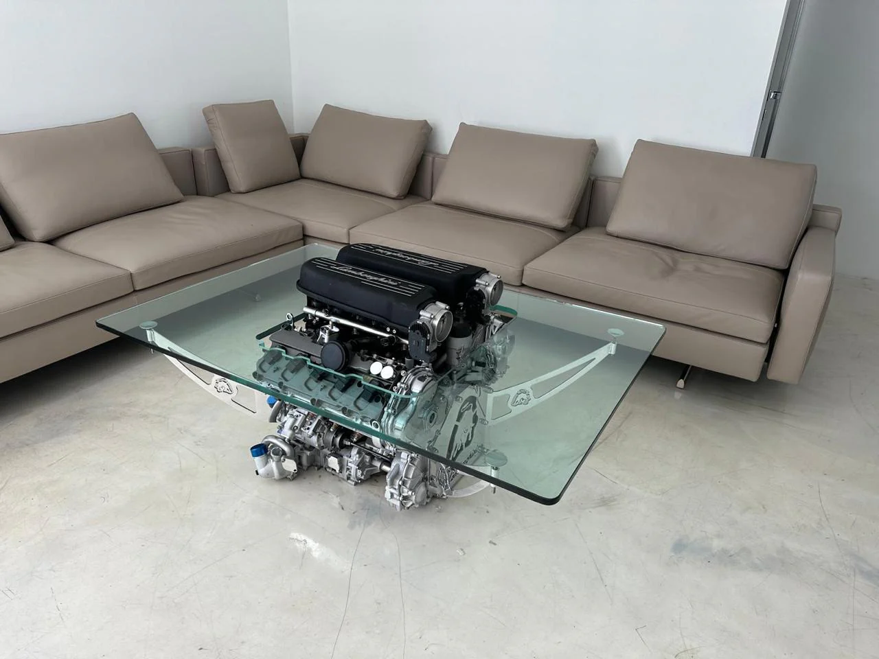 Lamborghini Huracán V10 Engine Coffee Table – Lamborghini Engine Art Table | TheArsenale - Image 3