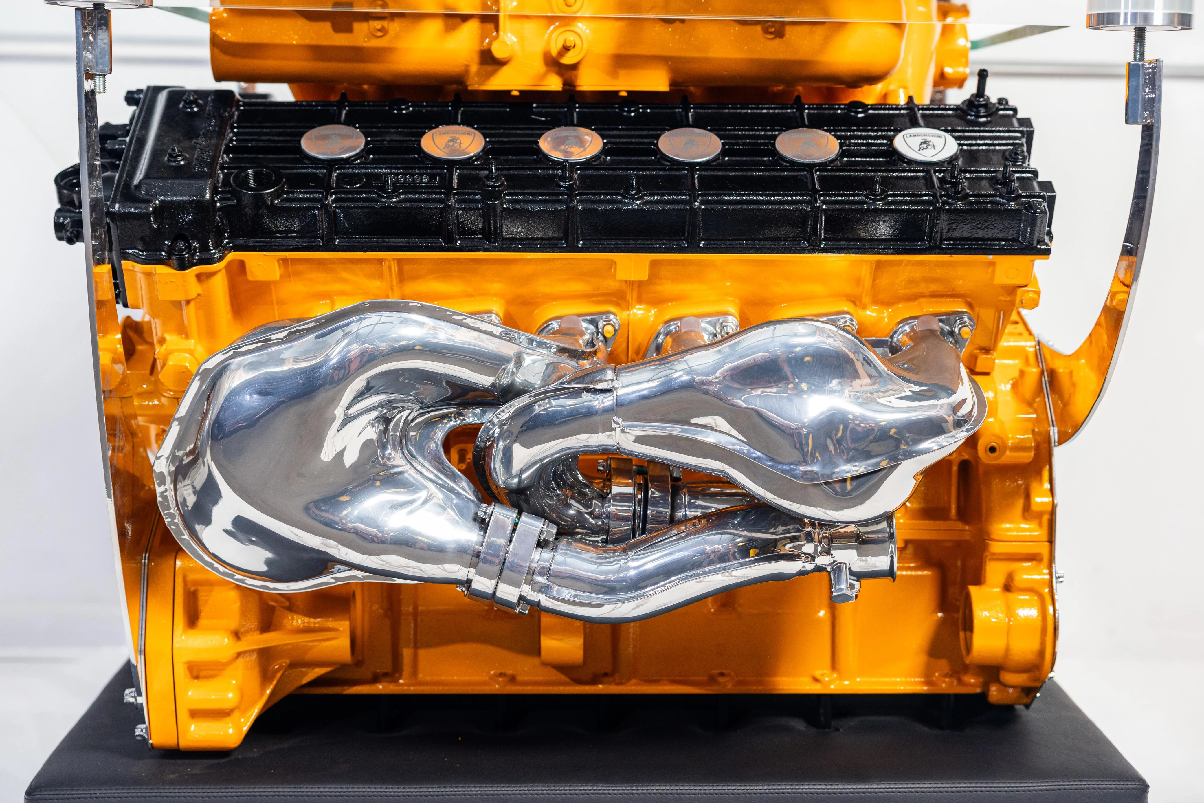 Lamborghini Murciélago V12 Engine Coffee Table – Lamborghini Engine Art Table | TheArsenale - Image 3