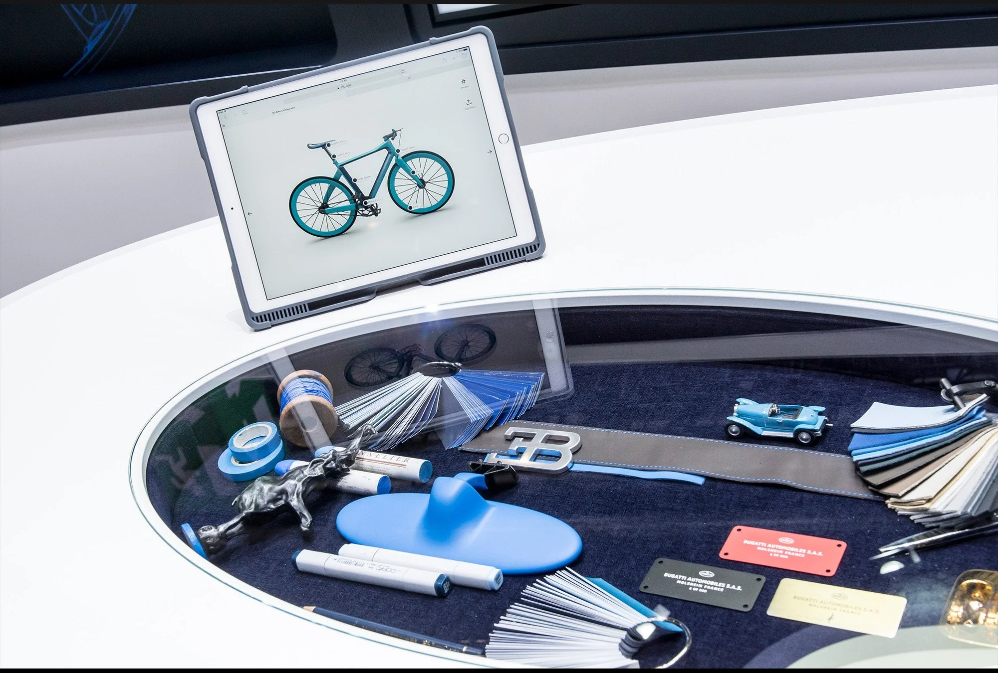 PG x BUGATTI Bike - Image 3