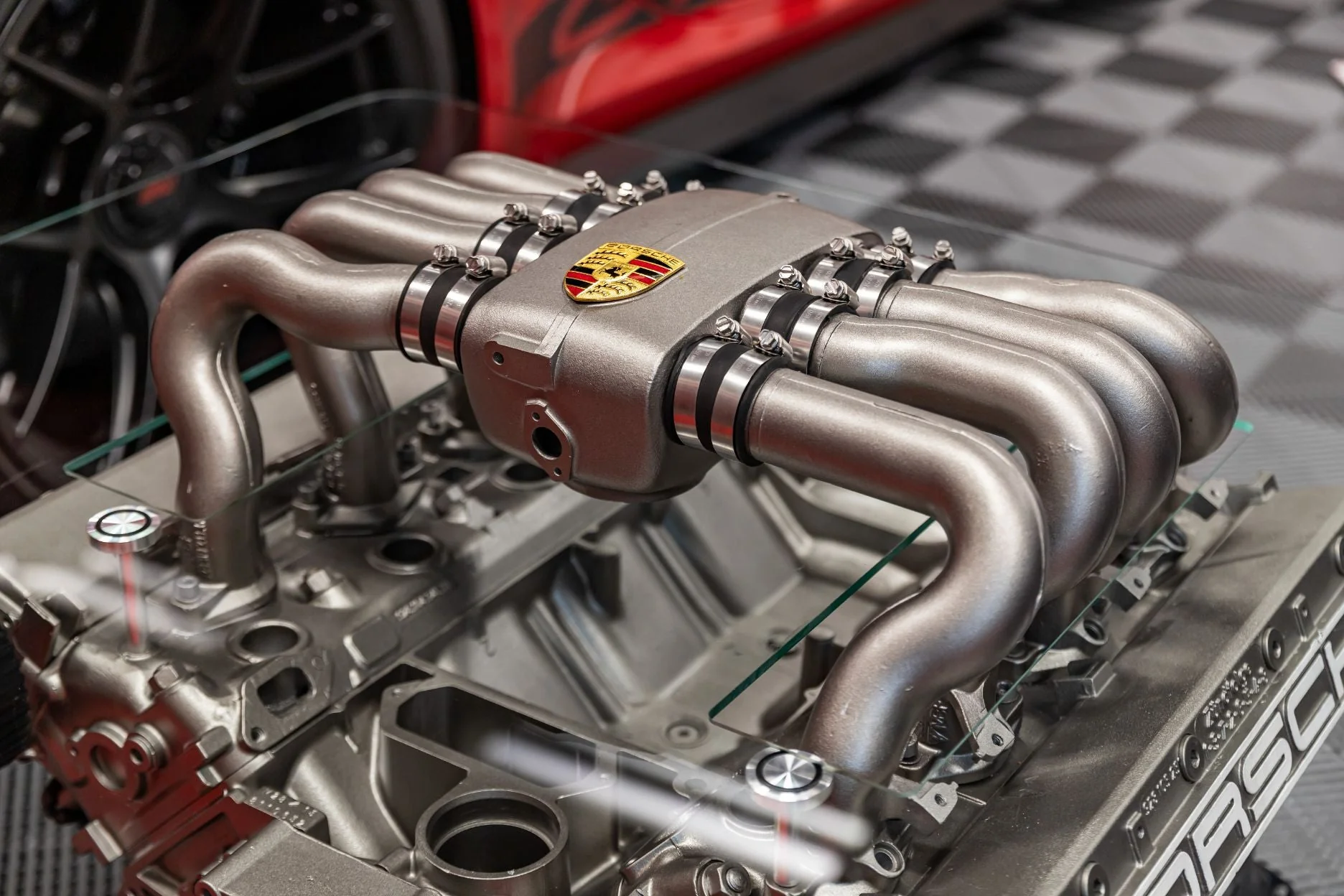 Porsche 928 Engine Coffee Table – Porsche Engine Art Furniture - Image 10
