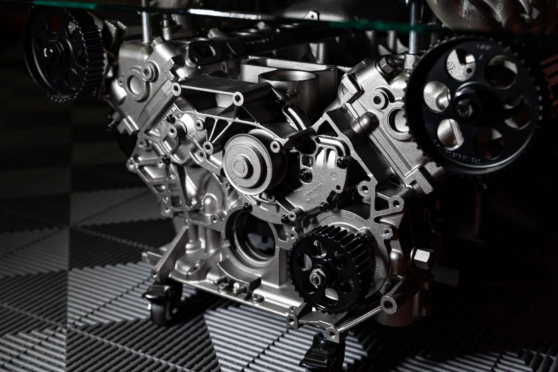 Porsche 928 Engine Coffee Table – Porsche Engine Art Furniture - Image 7