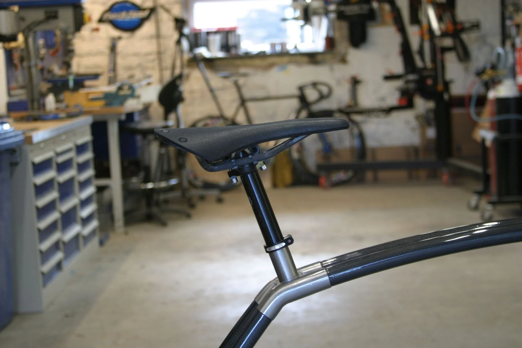 Viks Carbon - Image 14